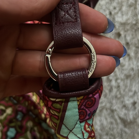 Vera Bradley purse . Never used. - Picture 4 of 8